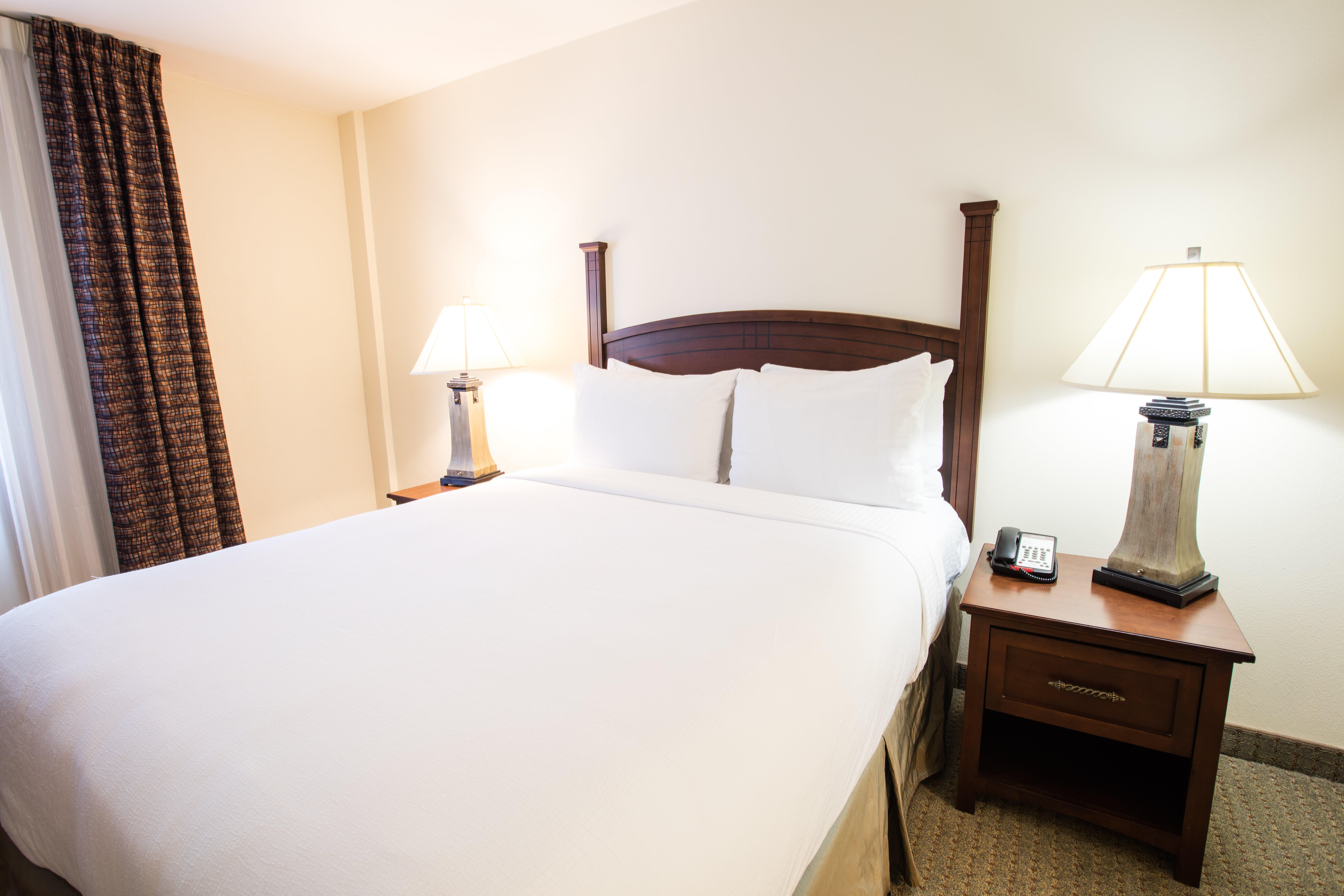 Staybridge Suites Austin Airport By Ihg Екстериор снимка