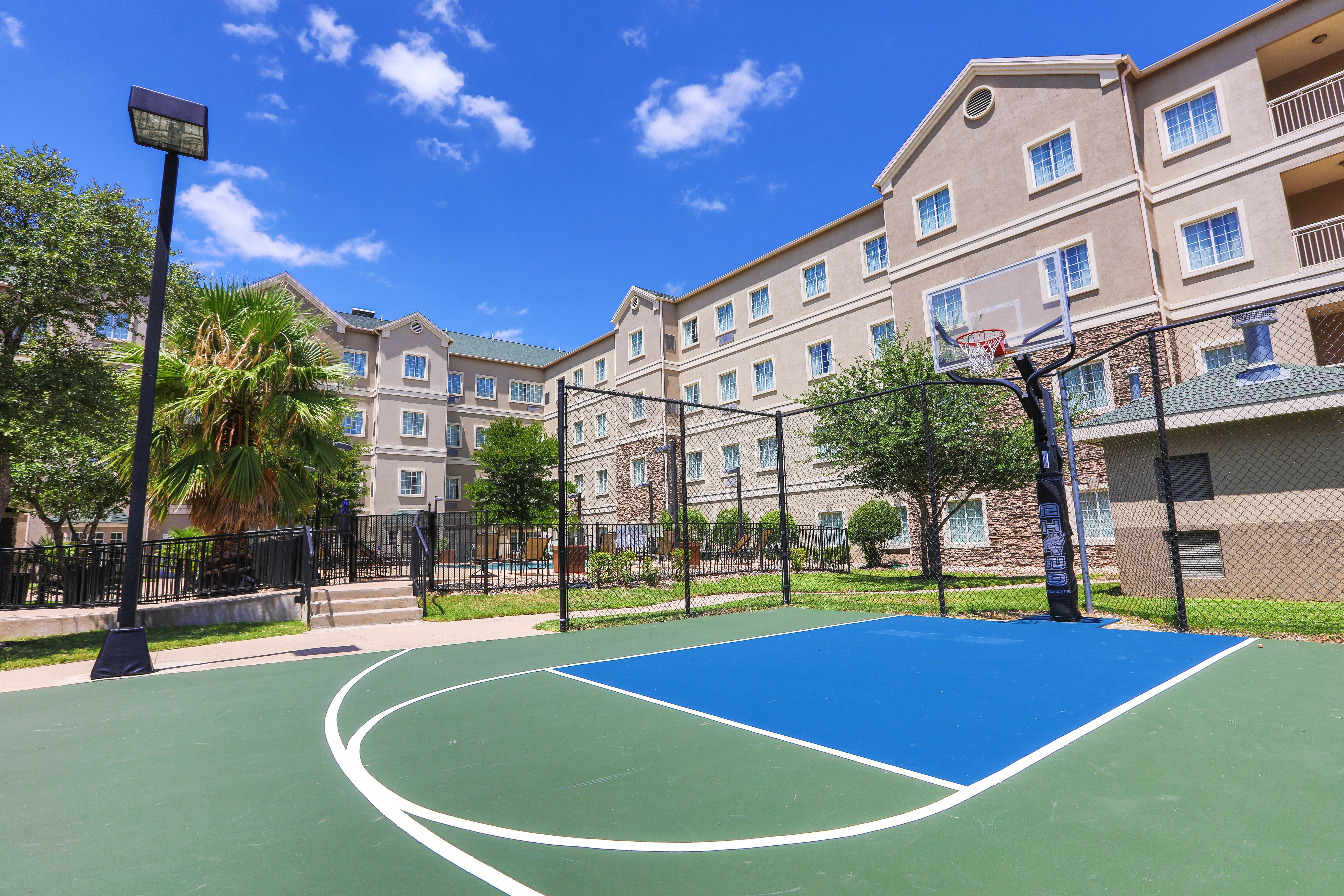 Staybridge Suites Austin Airport By Ihg Екстериор снимка